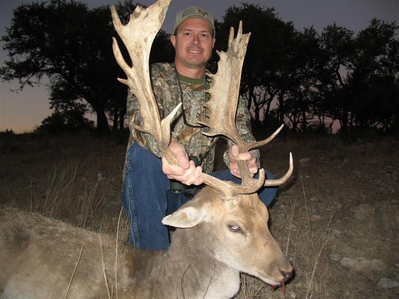 Texas Exotic Hunts :: Rocky Woodford Outfitting